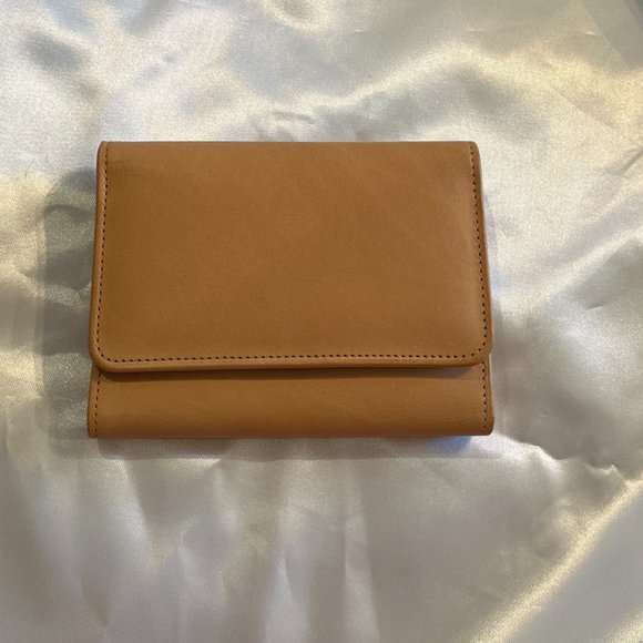 Coach Leather Wallet Tan AUTHENTIC - Picture 1 of 5